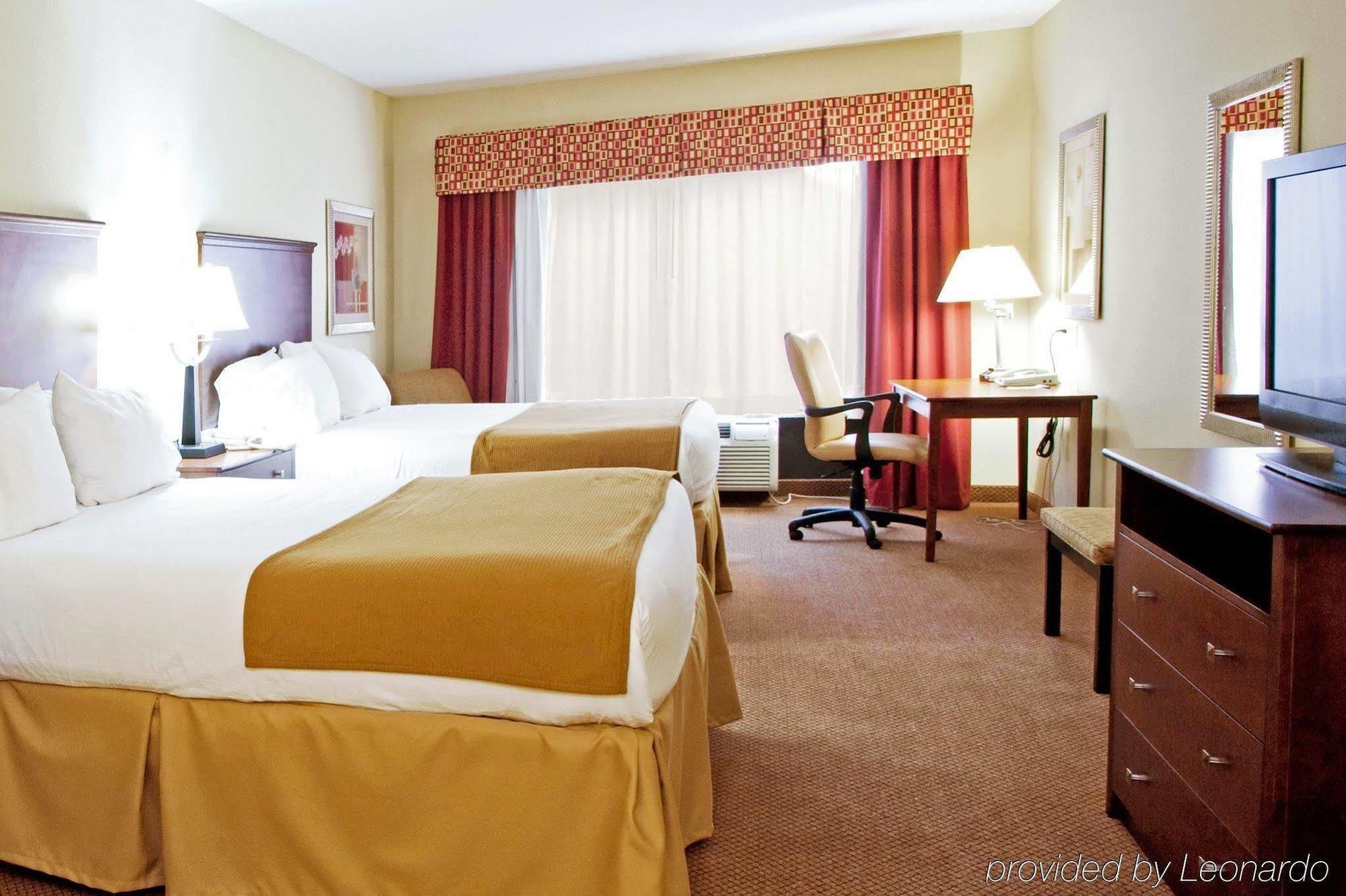 Holiday Inn Express & Suites Quincy I-10 By Ihg Eksteriør bilde