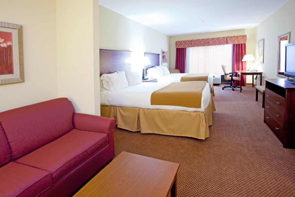 Holiday Inn Express & Suites Quincy I-10 By Ihg Eksteriør bilde