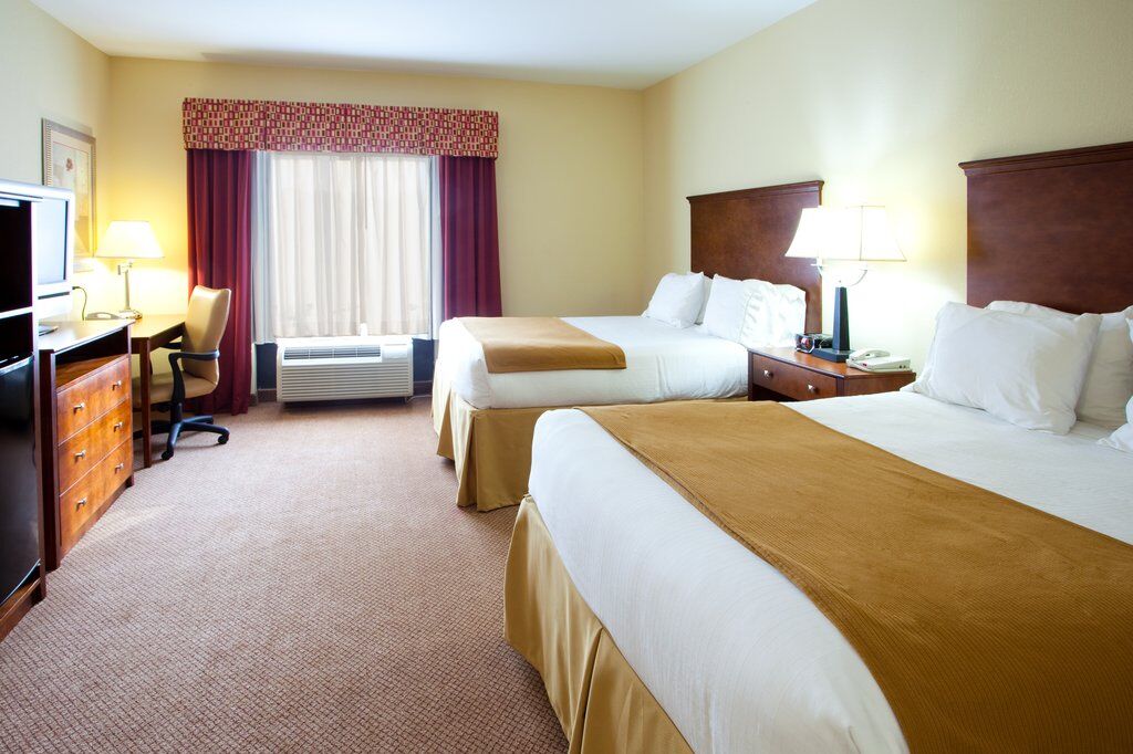 Holiday Inn Express & Suites Quincy I-10 By Ihg Eksteriør bilde